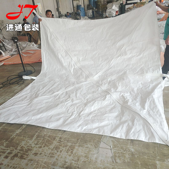 港(gǎng)口裝魚3噸吊(diao)袋